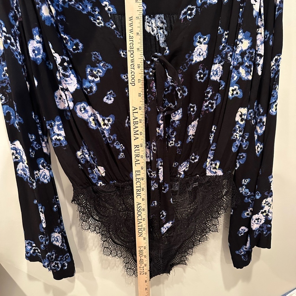 Intimately by Free People Forties Feels Black Floral and Lace Bodysuit Sz M - Picture 5 of 11